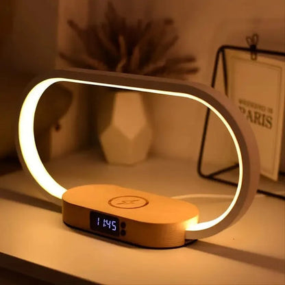 3-in-1 draadloze oplader met LED-tafellamp en digitale klok – productafbeelding 3