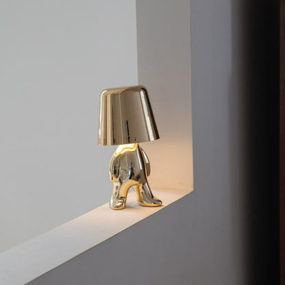 LuxeGlow™ gouden vloerlamp met artistiek mensfiguur – productafbeelding 5