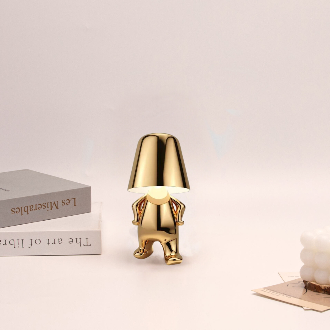 LuxeGlow™ gouden vloerlamp met artistiek mensfiguur – productafbeelding 6