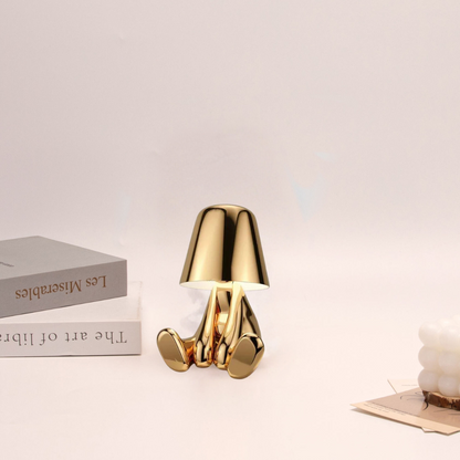 LuxeGlow™ gouden vloerlamp met artistiek mensfiguur – productafbeelding 7