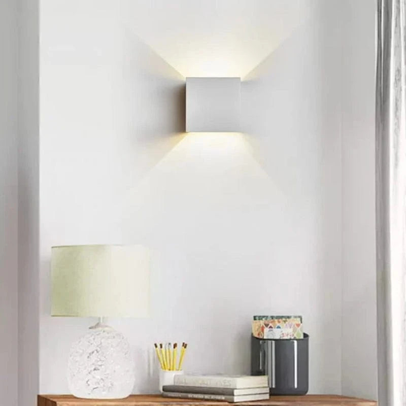 LumaCube™ kubus LED-wandlamp met licht omhoog en omlaag – productafbeelding 5