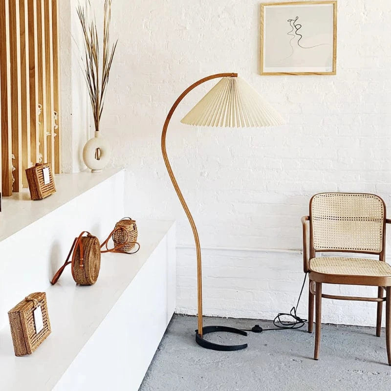 LumaArch™ Scandinavische booglamp van hout met linnen kap – productafbeelding 4