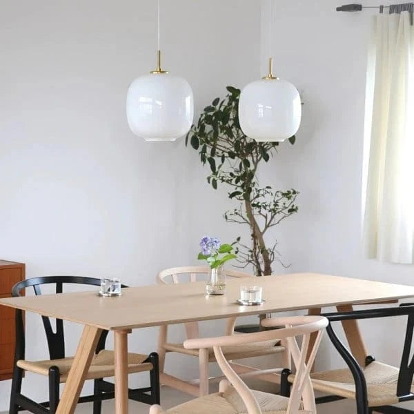 LumaSphere™ hanglamp van handgeblazen opaalglas – productafbeelding 3