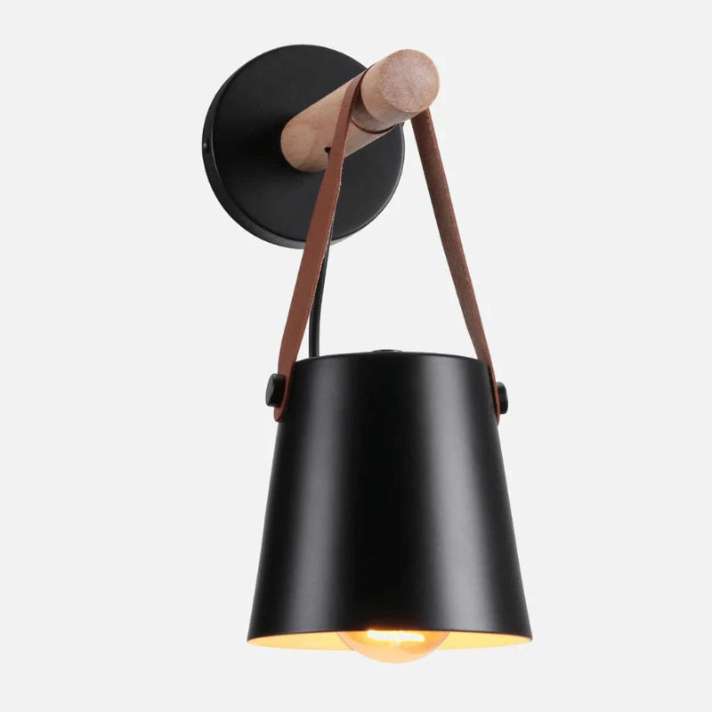 LumaGlow™ Scandinavische wandlamp met hout en leren band – productafbeelding 1