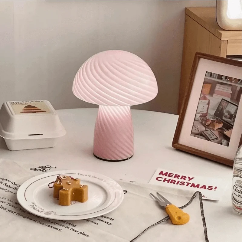 LumaGlow™ gestreepte paddenstoellamp van glas – productafbeelding 4