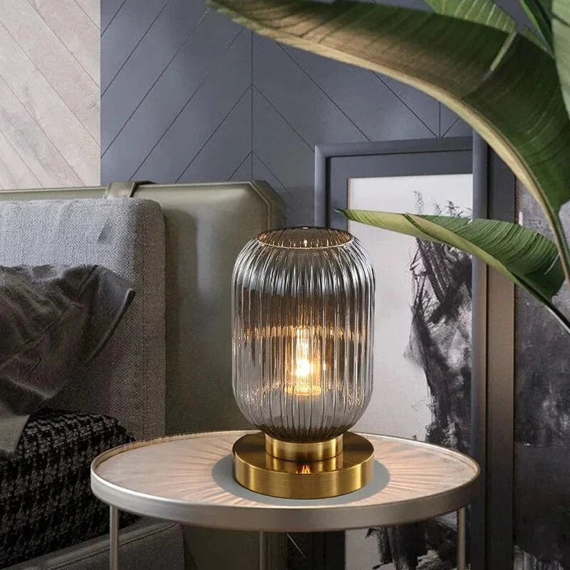 LuxeGlow™ Art Deco tafellamp van geribbeld glas – productafbeelding 3