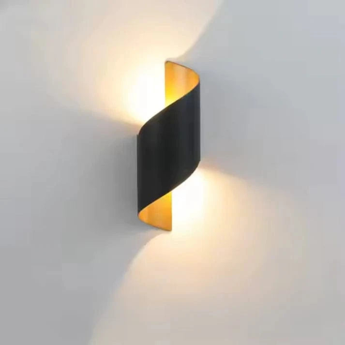 LumaSpire™ moderne buitenwandlamp – productafbeelding 1