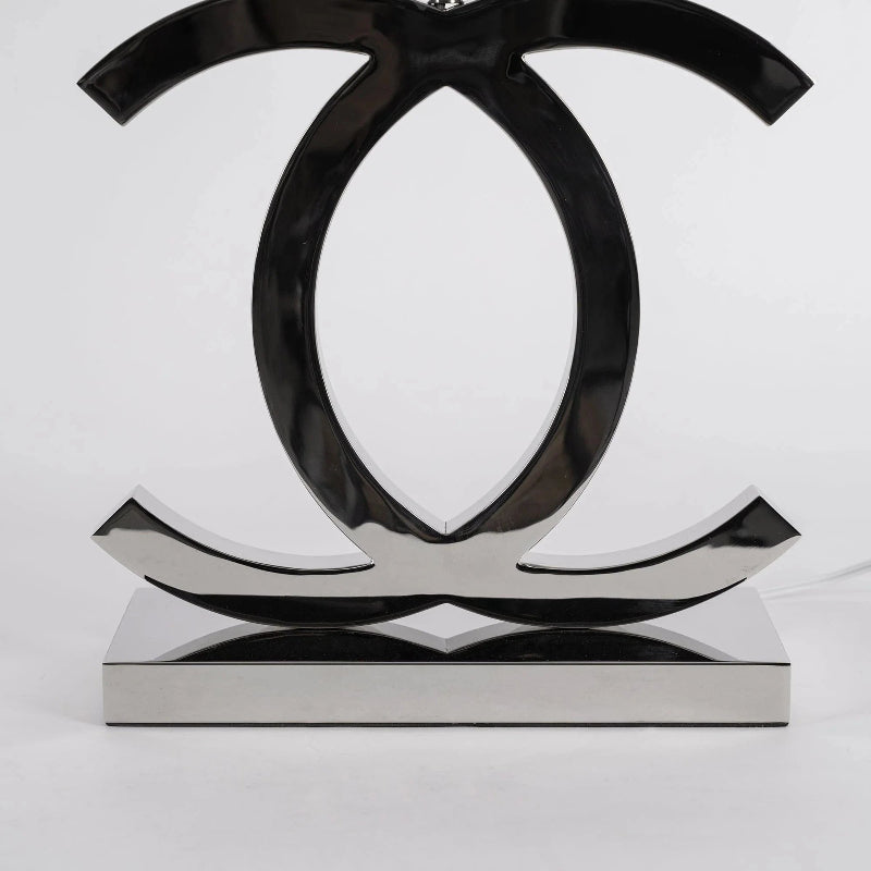 LuxeGlow™ Scandinavische tafellamp met dubbele C-vorm – productafbeelding 3