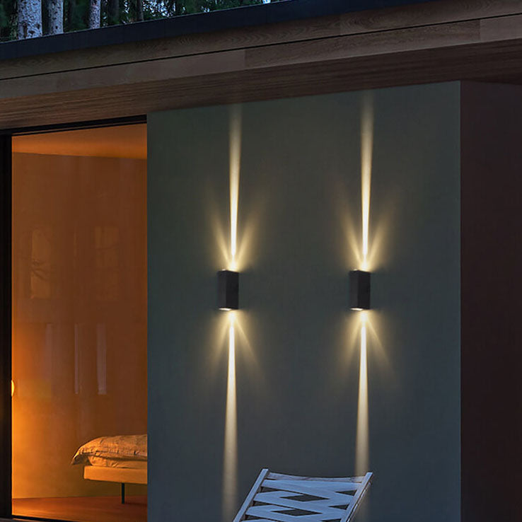 LumiAura™ waterbestendige LED-buitenwandlamp met 1000 lumen – productafbeelding 1