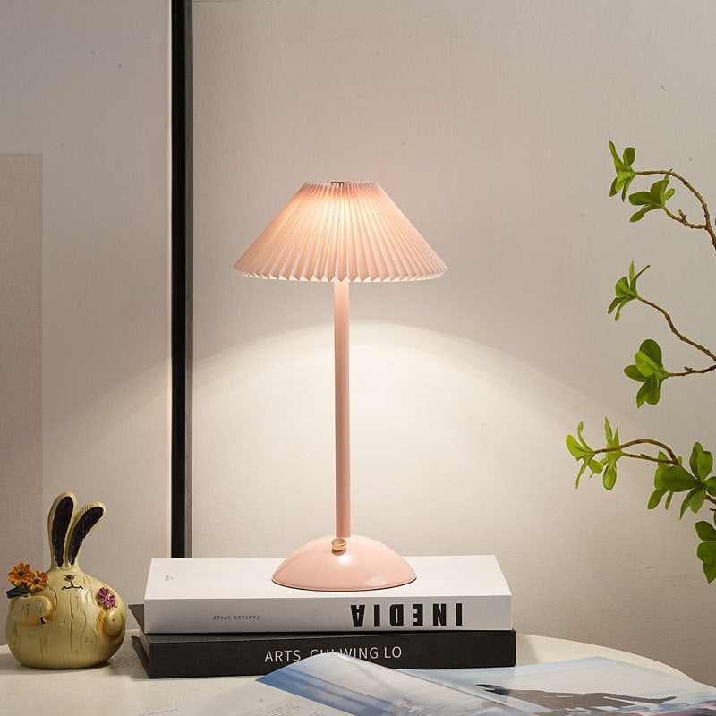 LumaGlow™ Scandinavische tafellamp met USB-laadpoort – productafbeelding 3