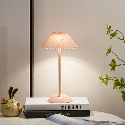 LumaGlow™ Scandinavische tafellamp met USB-laadpoort – productafbeelding 3