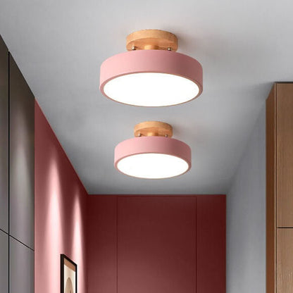 Nordic Log™ ronde LED-plafondlamp van hout en metaal – productafbeelding 3