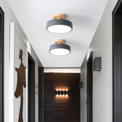Nordic Log™ ronde LED-plafondlamp van hout en metaal – productafbeelding 10