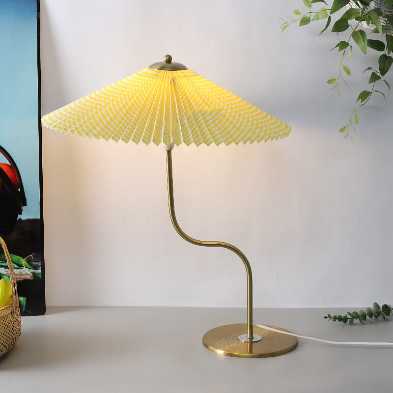 LumaLuxe™ retro tafellamp met geplooide kap – productafbeelding 1