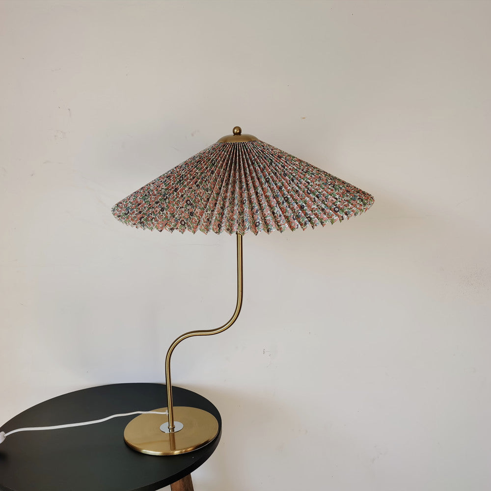 LumaLuxe™ retro tafellamp met geplooide kap – productafbeelding 2