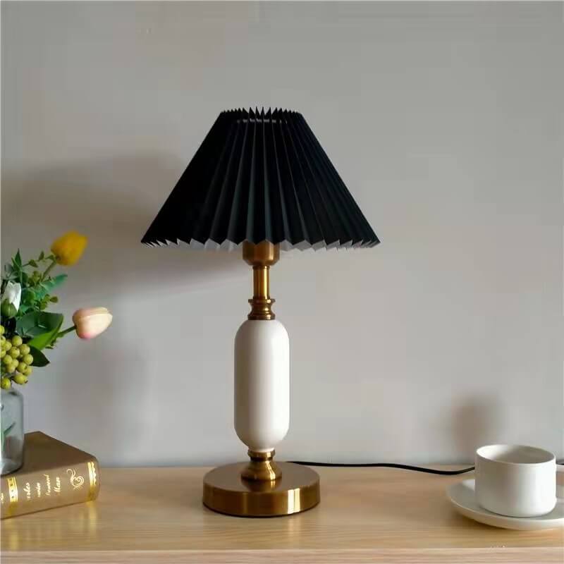 LumiNest™ retro tafellamp met geplooide lampenkap – productafbeelding 1